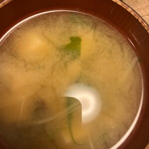 水菜と豆腐と油揚げのお味噌汁